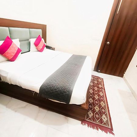 Hotel Shiva International Near By Igi Airport New Delhi Bagian luar foto