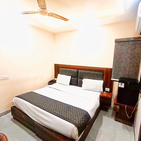 Hotel Shiva International Near By Igi Airport New Delhi Bagian luar foto