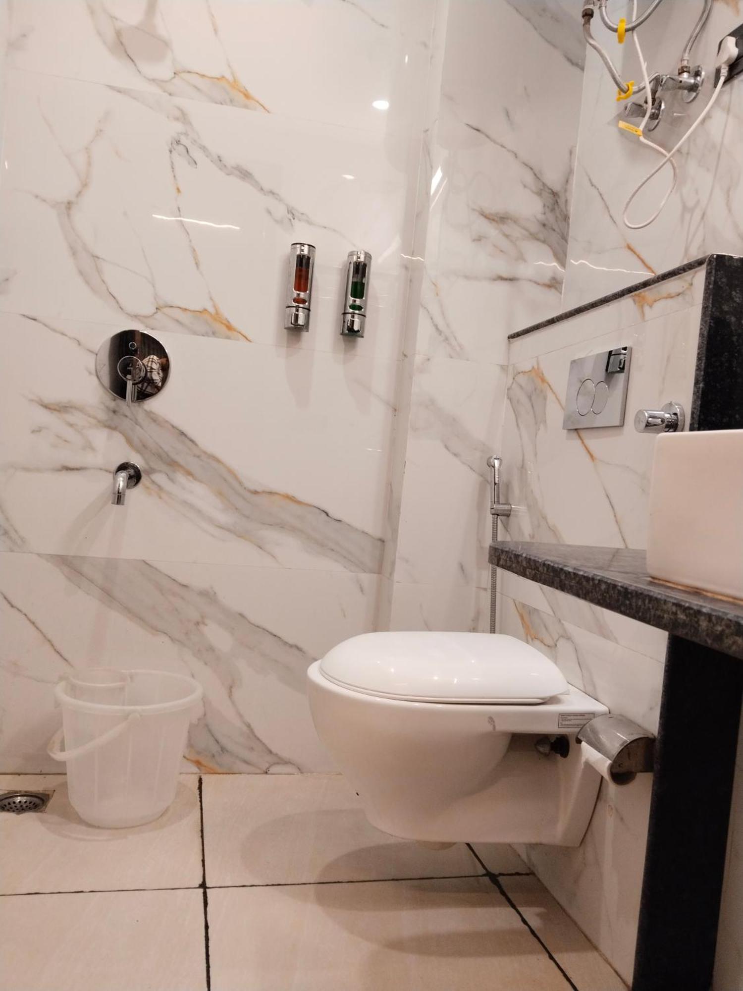 Hotel Shiva International Near By Igi Airport New Delhi Bagian luar foto